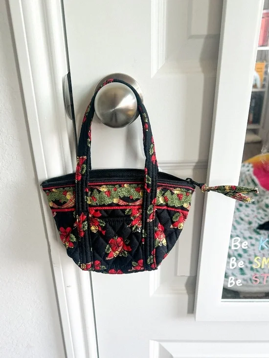 Vintage Vera Bradley Hens & Holly Quilted Mini Tote Handbag Retired Christmas - Picture 1 of 4